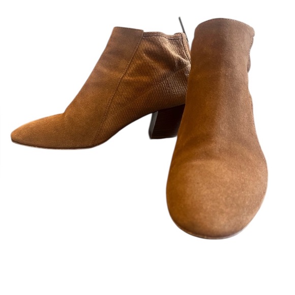 Italian Aquatalia Brown Suede Ankle Boots – Slip-On Style – Size Women 8.5‎